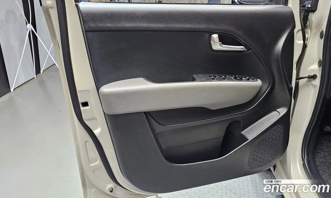 Kia Ray 2020 1.0 автомат (гидро), фото 14