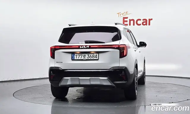 Kia Seltos 2023 2.0 автомат (гидро), миниатюра 4