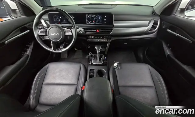 Kia Seltos 2023 2.0 автомат (гидро), миниатюра 7