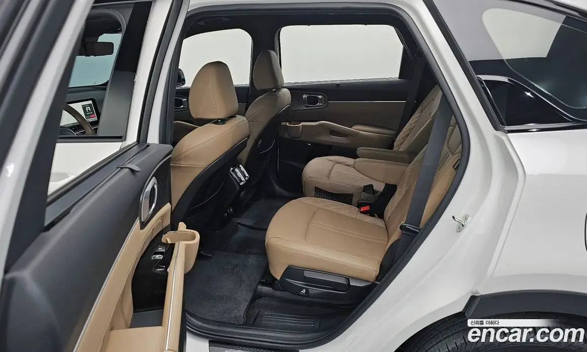 Kia Sorento 2023 1.6 автомат (гидро), фото 17