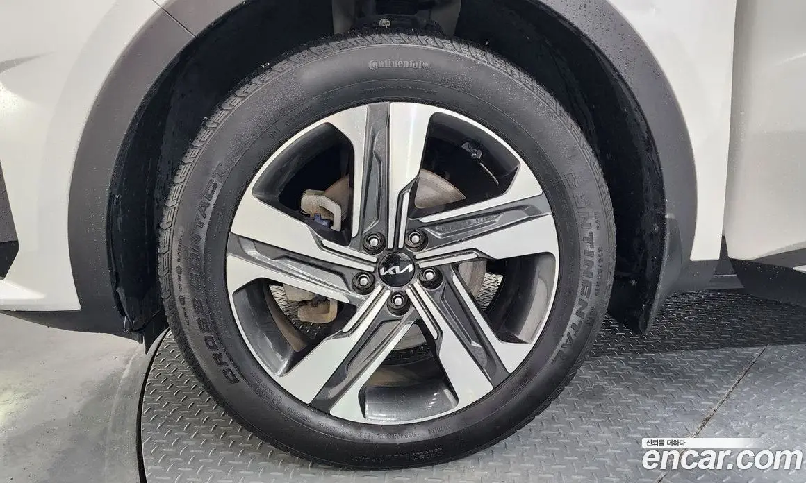 Kia Sorento 2023 1.6 автомат (гидро), фото 5