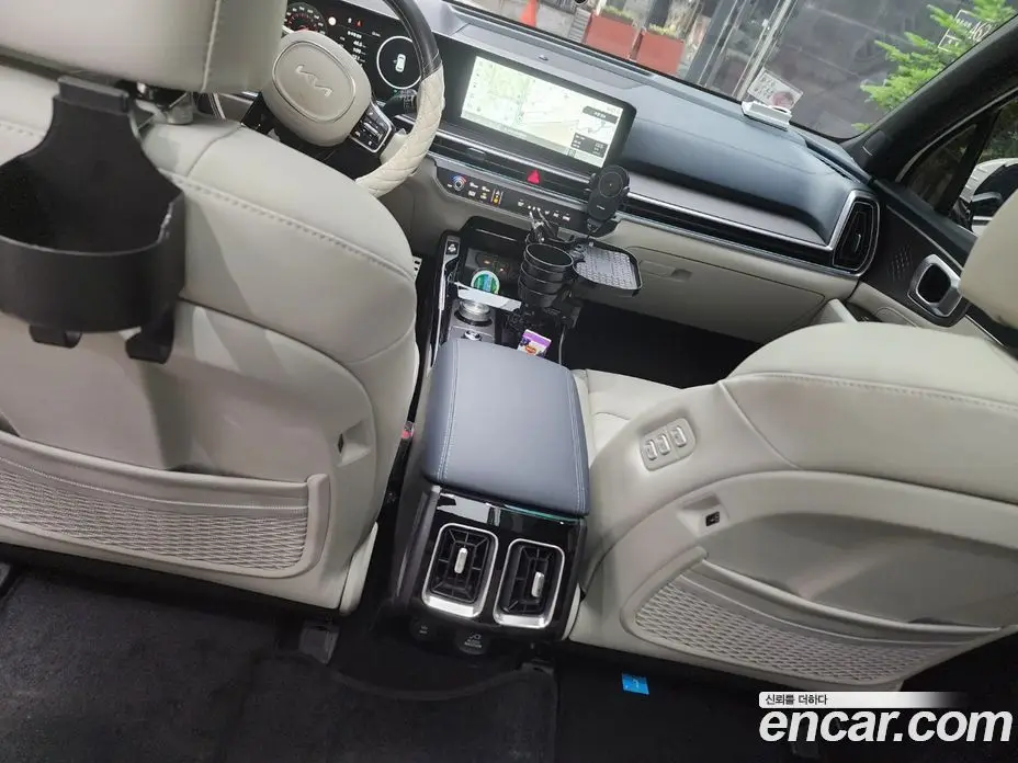Kia Sorento 2024 1.6 автомат (гидро), фото 8 Kia Sorento 2024 1.6 автомат (гидро), фото 8