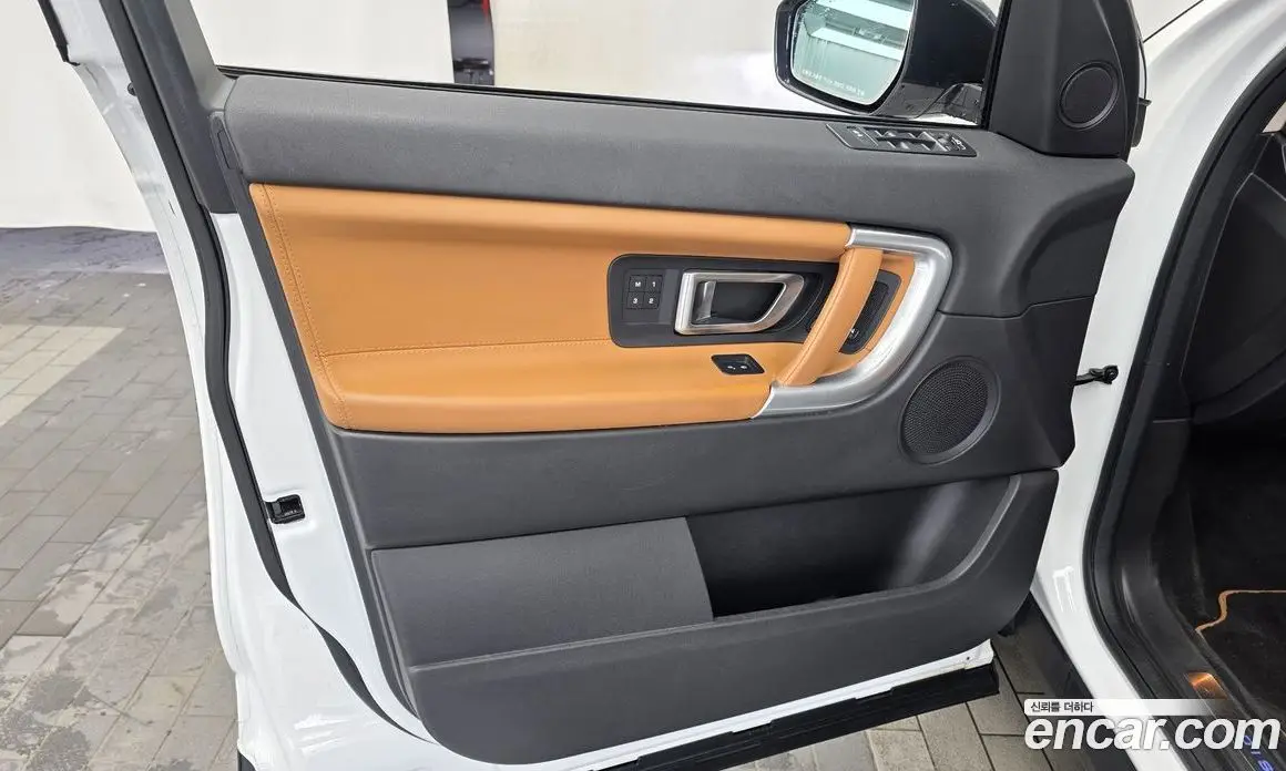 Land Rover Discovery Sport 2018 2.0 автомат (гидро), фото 14