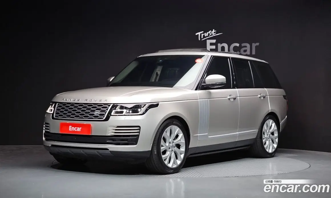 Land Rover Range Rover 2021 3.0 автомат (гидро), фото 1 Land Rover Range Rover 2021 3.0 автомат (гидро), фото 1