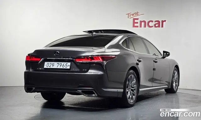 Lexus LS 2018 3.4 автомат (гидро), миниатюра 2