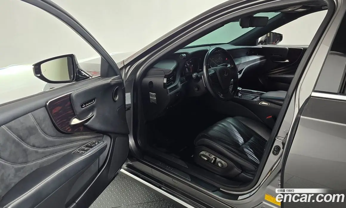 Lexus LS 2018 3.4 автомат (гидро), фото 13