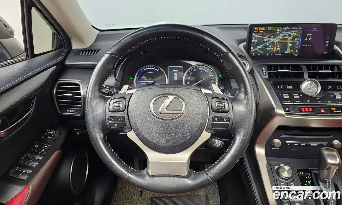 Lexus NX 2017 2.5 автомат (гидро), фото 13