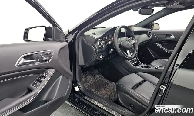 Mercedes-Benz A-Class 2018 1.6 автомат (гидро), миниатюра 10