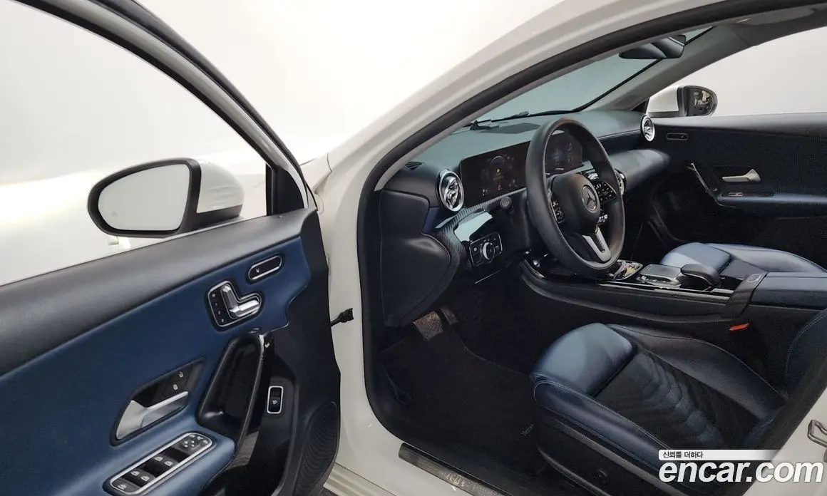 Mercedes-Benz A-Class 2020 2.0 автомат (гидро), фото 12