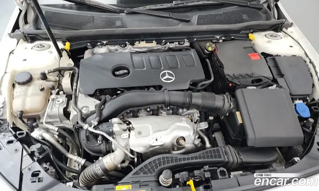 Mercedes-Benz A-Class 2020 2.0 автомат (гидро), миниатюра 5