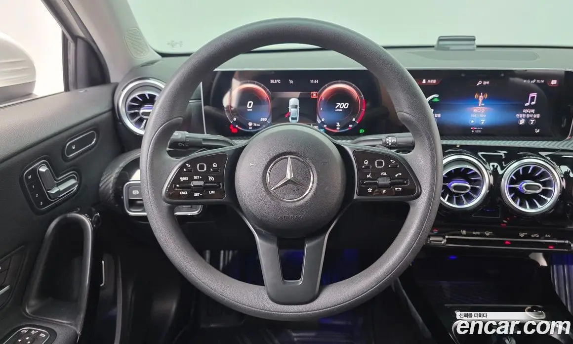 Mercedes-Benz A-Class 2020 2.0 автомат (гидро), фото 13