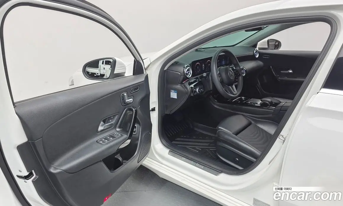 Mercedes-Benz A-Class 2020 2.0 автомат (гидро), фото 10