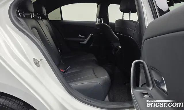Mercedes-Benz A-Class 2021 2.0 автомат (гидро), миниатюра 12