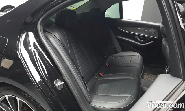 Mercedes-Benz E-Class 2016 2.0 автомат (гидро), миниатюра 12