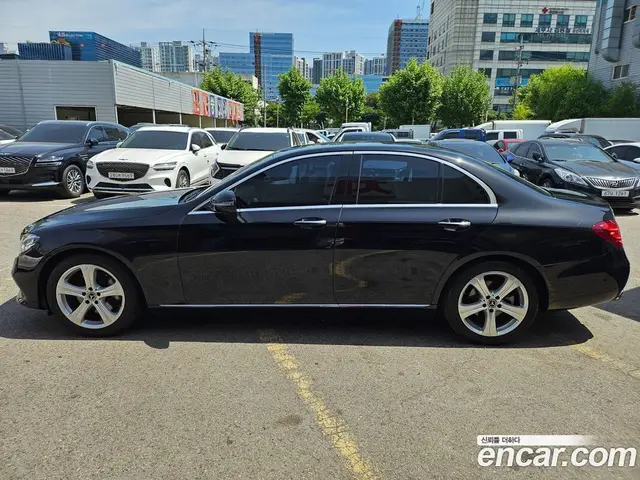 Mercedes-Benz E-Class 2018 2.0 автомат (гидро), миниатюра 2 Mercedes-Benz E-Class 2018 2.0 автомат (гидро), миниатюра 2