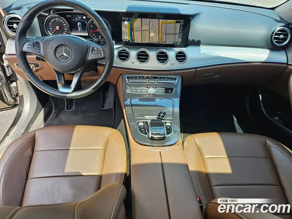Mercedes-Benz E-Class 2018 2.0 автомат (гидро), фото 18 Mercedes-Benz E-Class 2018 2.0 автомат (гидро), фото 18
