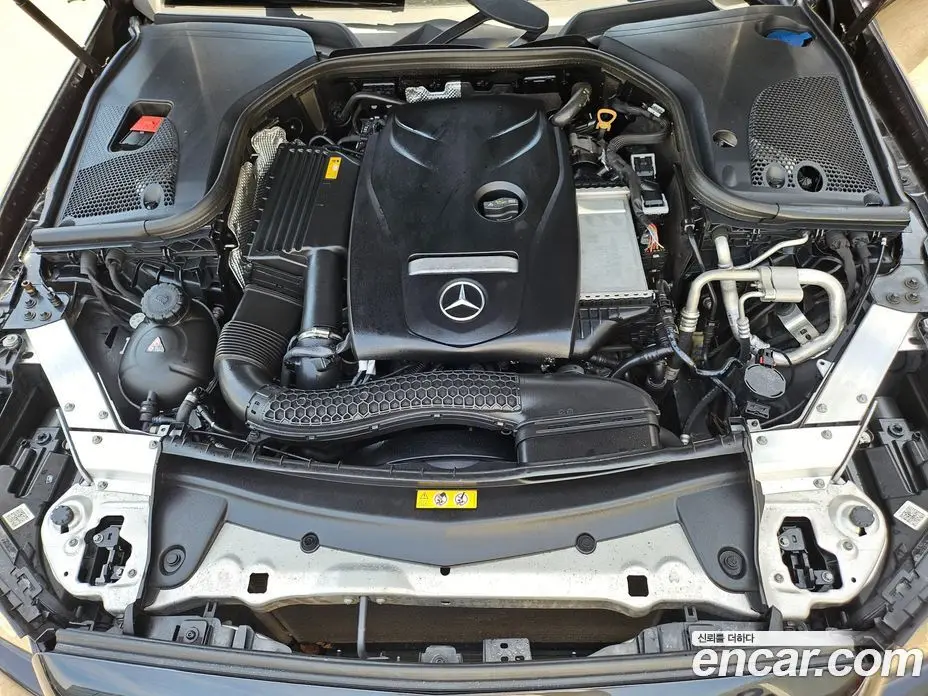 Mercedes-Benz E-Class 2018 2.0 автомат (гидро), фото 20 Mercedes-Benz E-Class 2018 2.0 автомат (гидро), фото 20