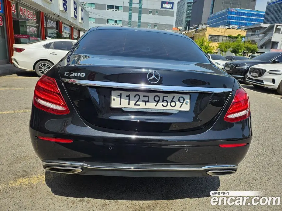 Mercedes-Benz E-Class 2018 2.0 автомат (гидро), фото 4 Mercedes-Benz E-Class 2018 2.0 автомат (гидро), фото 4