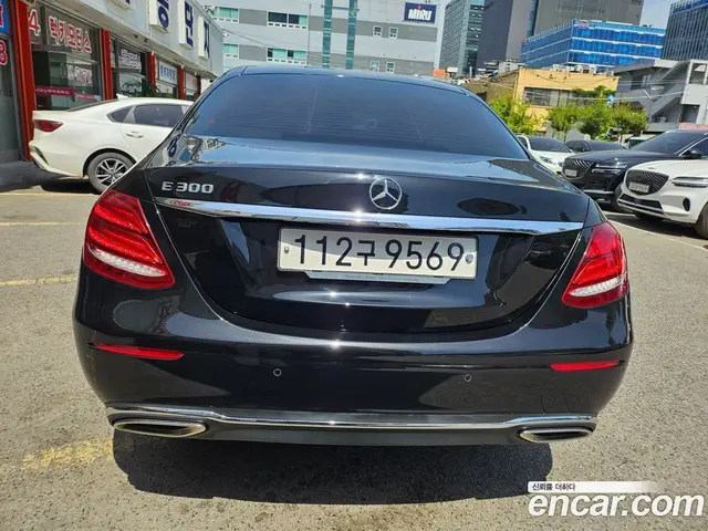 Mercedes-Benz E-Class 2018 2.0 автомат (гидро), миниатюра 4 Mercedes-Benz E-Class 2018 2.0 автомат (гидро), миниатюра 4