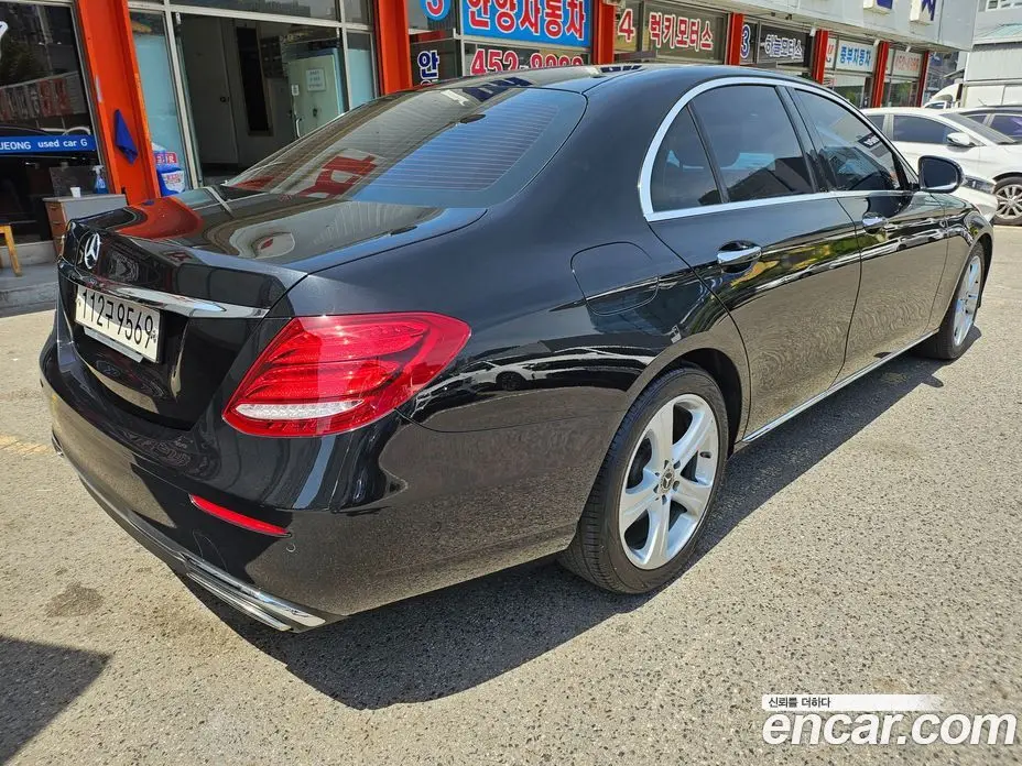 Mercedes-Benz E-Class 2018 2.0 автомат (гидро), фото 5 Mercedes-Benz E-Class 2018 2.0 автомат (гидро), фото 5