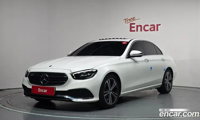 Mercedes-Benz E-Class 2020 2.0 автомат (гидро), миниатюра 1