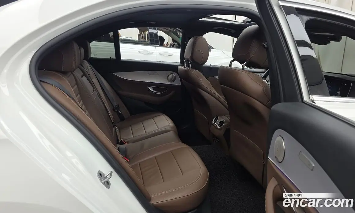 Mercedes-Benz E-Class 2020 2.0 автомат (гидро), фото 18
