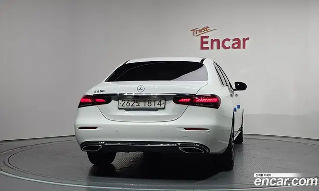 Mercedes-Benz E-Class 2020 2.0 автомат (гидро), миниатюра 4