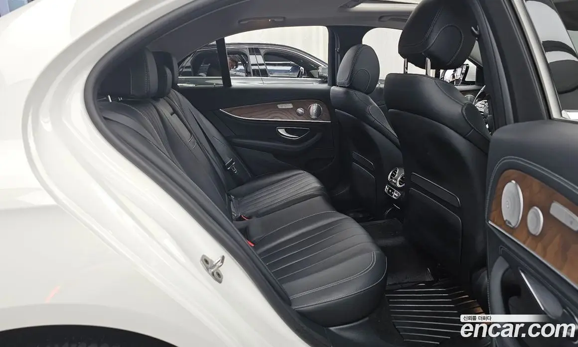 Mercedes-Benz E-Class 2020 2.0 автомат (гидро), фото 18