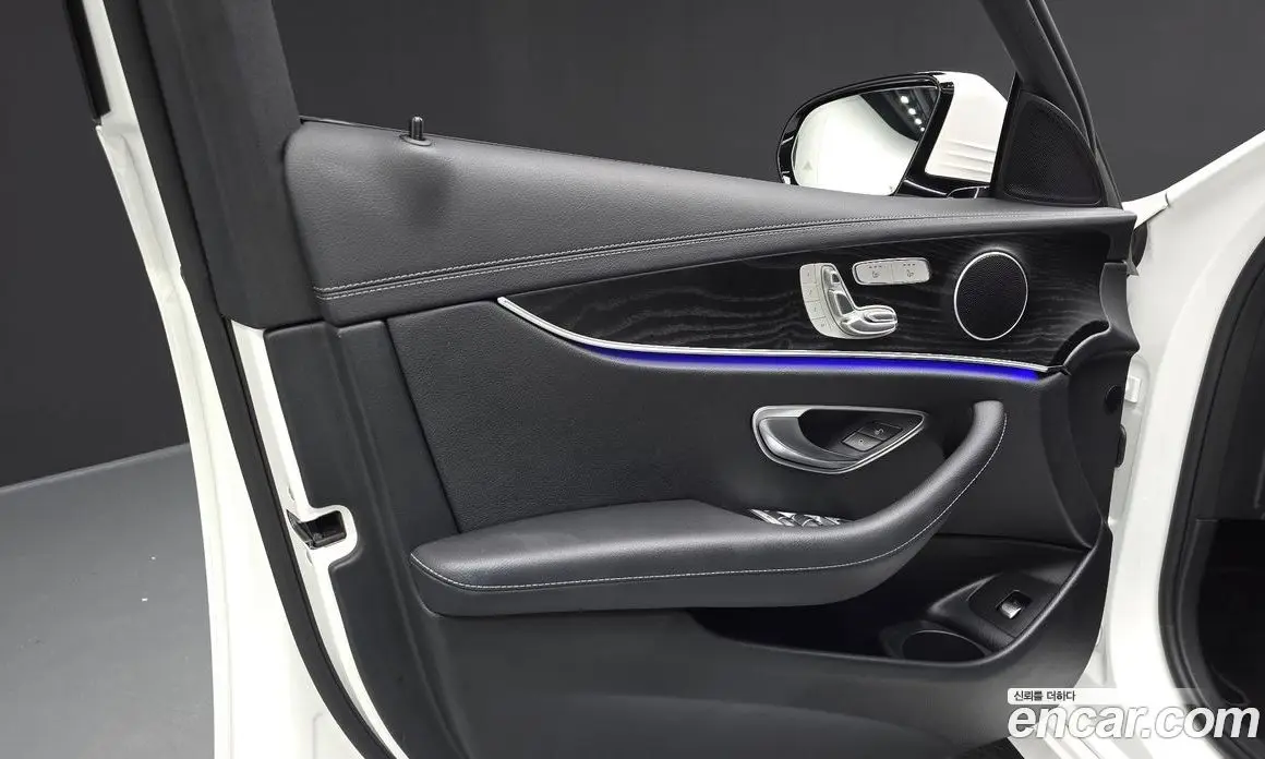 Mercedes-Benz E-Class 2022 2.0 автомат (гидро), фото 14