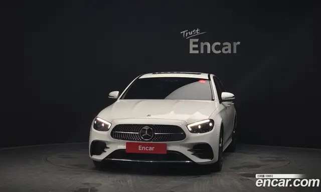 Mercedes-Benz E-Class 2022 2.0 автомат (гидро), миниатюра 3