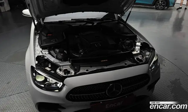 Mercedes-Benz E-Class 2022 2.0 автомат (гидро), миниатюра 6