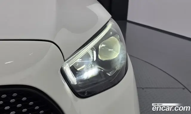 Mercedes-Benz E-Class 2023 3.0 автомат (гидро), миниатюра 7