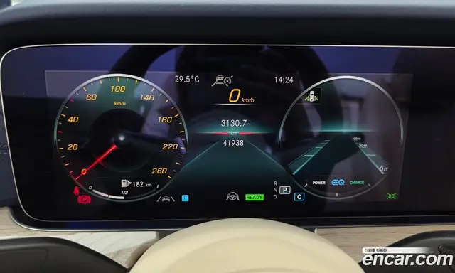 Mercedes-Benz E-Class 2023 3.0 автомат (гидро), миниатюра 10