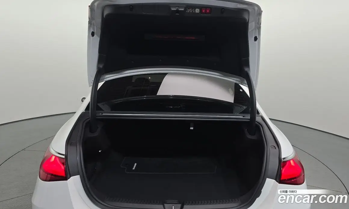 Mercedes-Benz E-Class 2024 2.0 автомат (гидро), фото 19