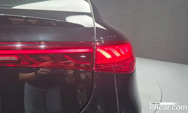 Mercedes-Benz EQS 2022 0.3 автомат (гидро), миниатюра 9