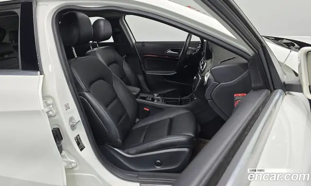 Mercedes-Benz GLA-Class 2016 2.1 автомат (гидро), миниатюра 12