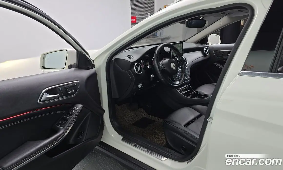 Mercedes-Benz GLA-Class 2016 2.1 автомат (гидро), фото 10