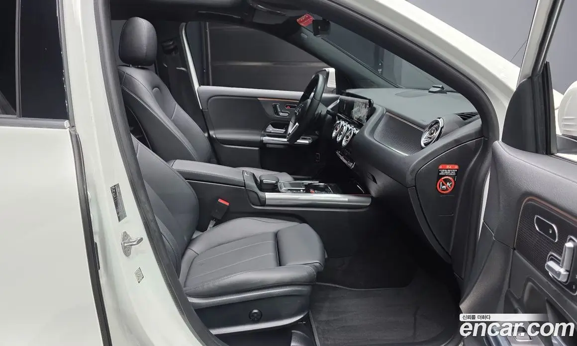 Mercedes-Benz GLA-Class 2021 2.0 автомат (гидро), фото 16
