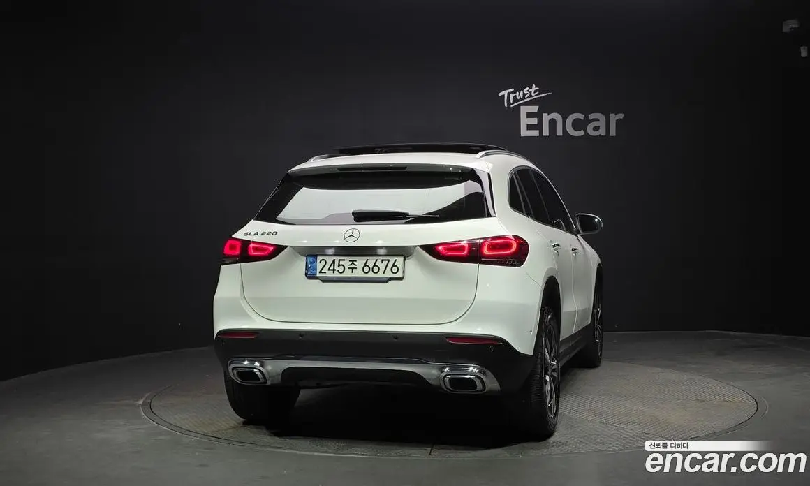 Mercedes-Benz GLA-Class 2021 2.0 автомат (гидро), фото 3