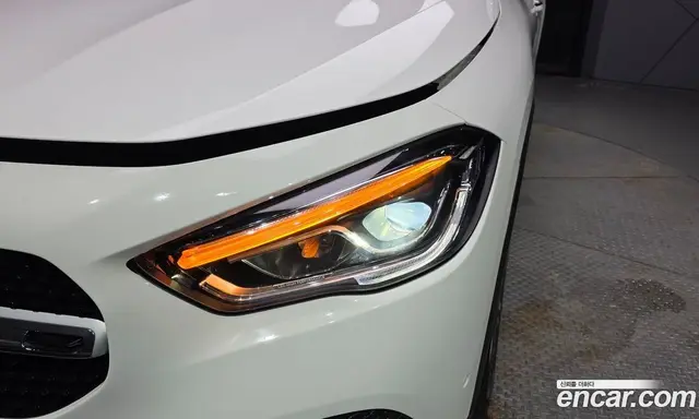Mercedes-Benz GLA-Class 2021 2.0 автомат (гидро), миниатюра 7