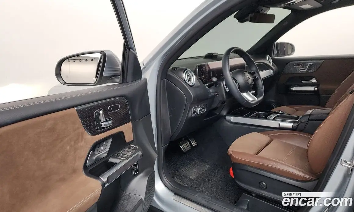Mercedes-Benz GLB-Class 2025 2.0 автомат (гидро), фото 13