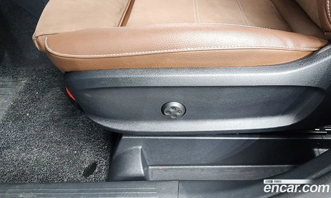 Mercedes-Benz GLB-Class 2025 2.0 автомат (гидро), фото 31