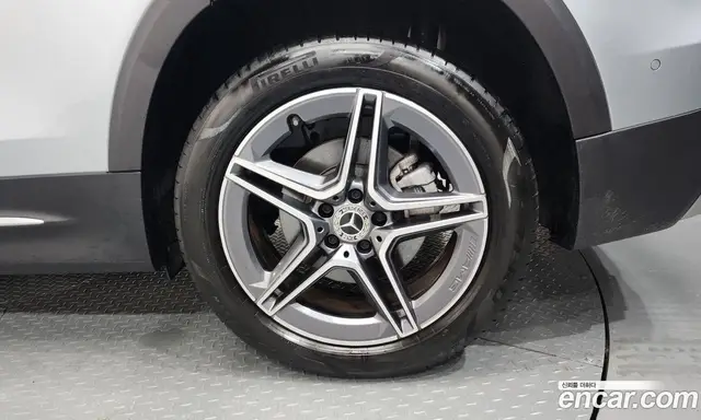 Mercedes-Benz GLB-Class 2025 2.0 автомат (гидро), миниатюра 7