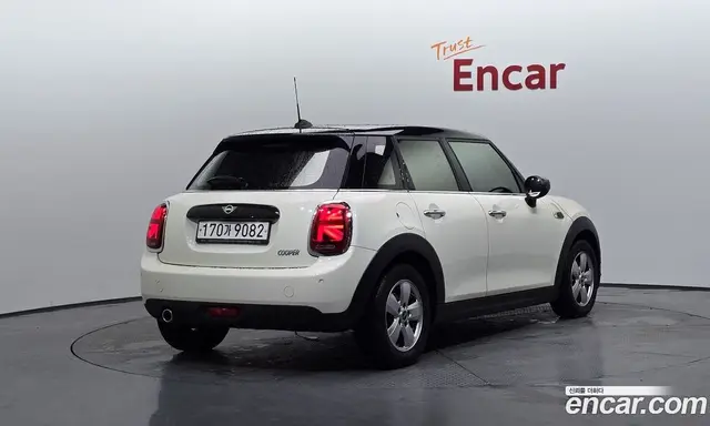 Mini Cooper 2020 1.5 автомат (гидро), миниатюра 2