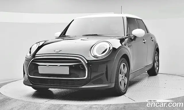 Mini Cooper 2023 1.5 автомат (гидро), миниатюра 1