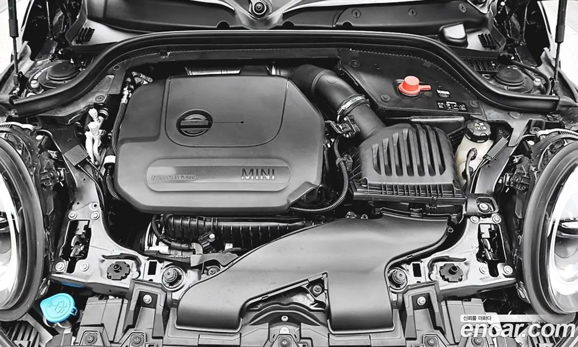 Mini Cooper 2023 1.5 автомат (гидро), фото 14