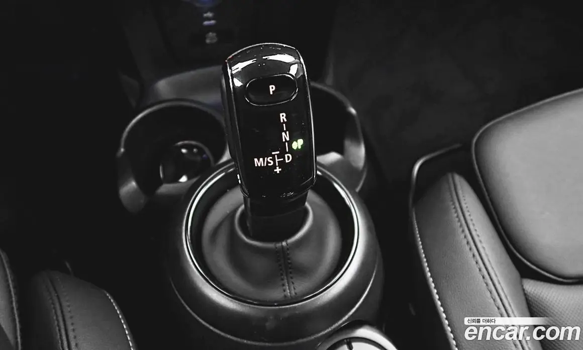 Mini Cooper 2023 1.5 автомат (гидро), фото 5