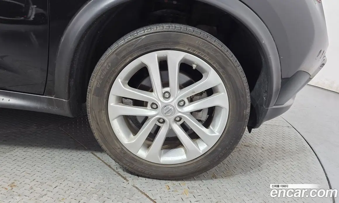 Nissan Juke 2015 1.6 автомат (гидро), фото 6