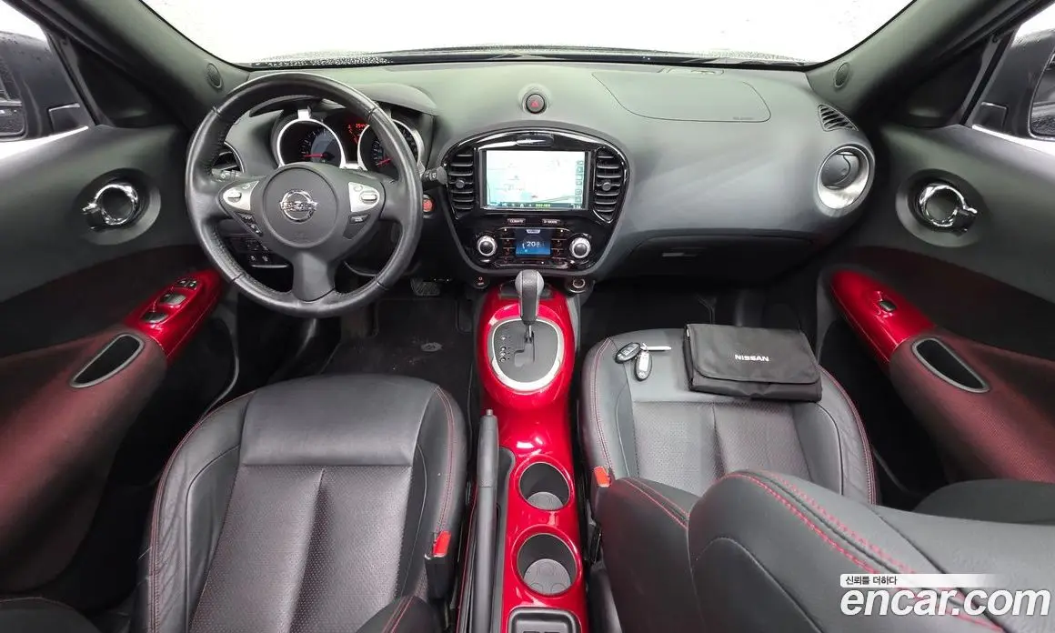 Nissan Juke 2015 1.6 автомат (гидро), фото 9