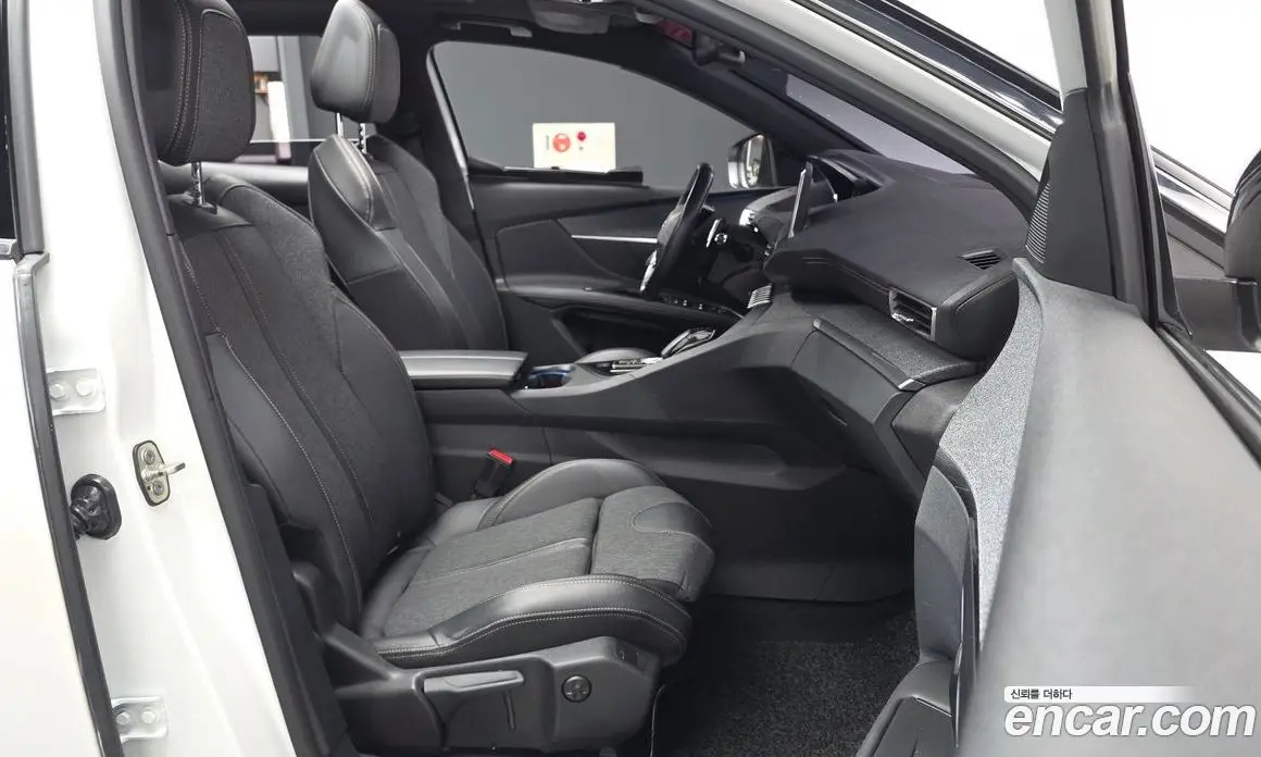 Peugeot 3008 2019 1.5 автомат (гидро), фото 17 Peugeot 3008 2019 1.5 автомат (гидро), фото 17